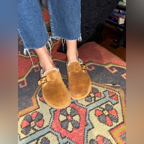 FENDI FEEL / Sabot Shearling & Suede Leather Camel Mules Clogs / 38 - Picture 5 of 10